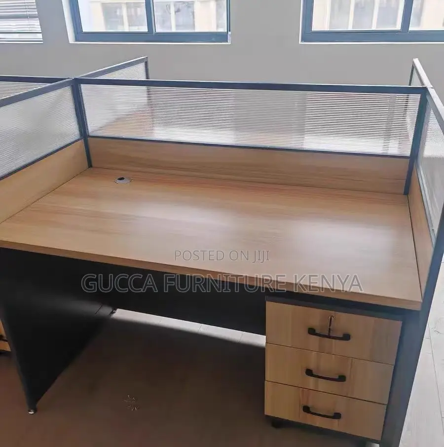 4-seater Brown Office Modular Workstation