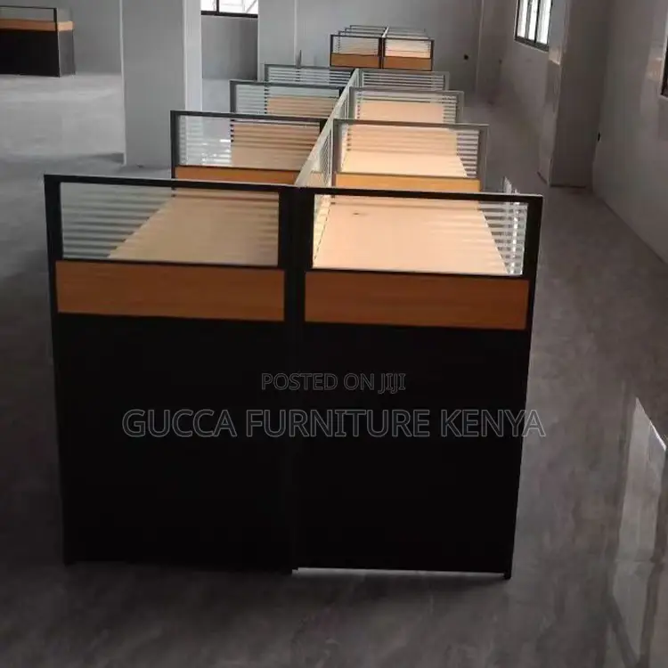 4-seater Brown Office Modular Workstation