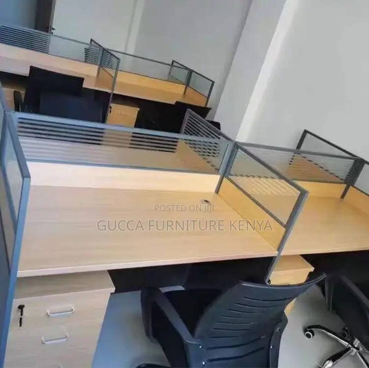 4-seater Brown Office Modular Workstation