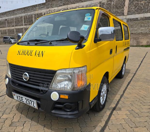 Nissan Caravan (Urvan) 2008 Yellow