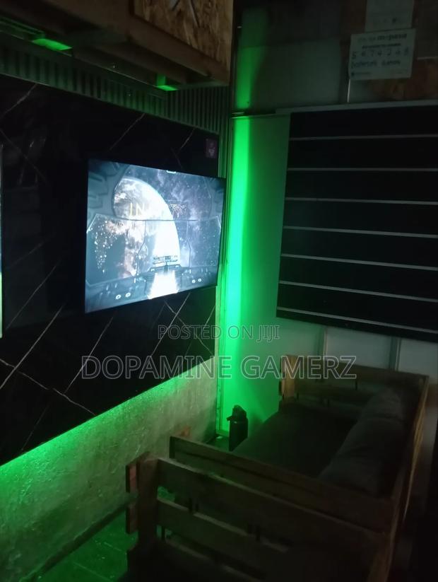 Gaming Arcade - thumbnail 2