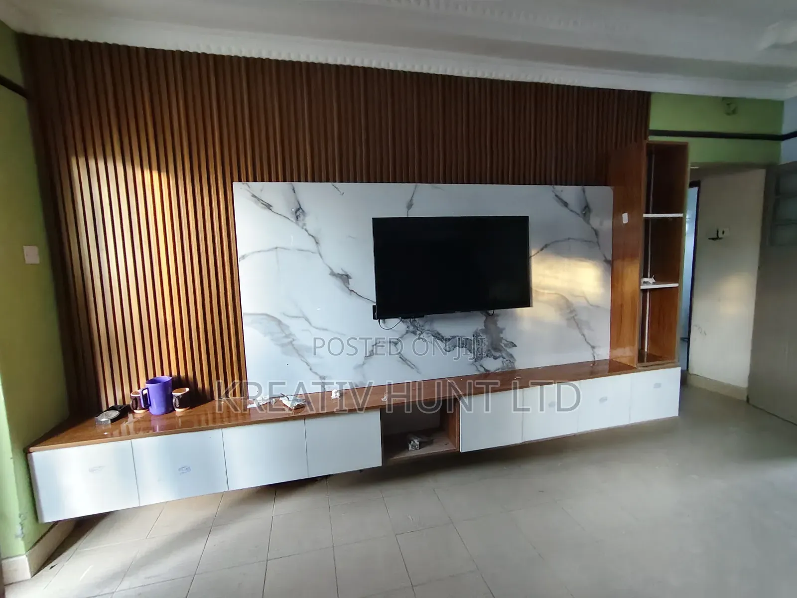 Tv Unit Marble And Flute Panels