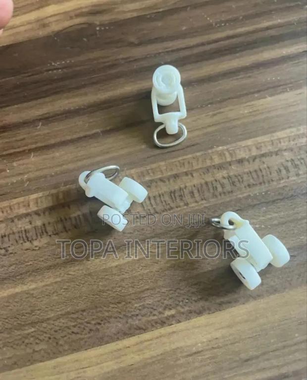 Single Track Smooth Curtain Track Runners