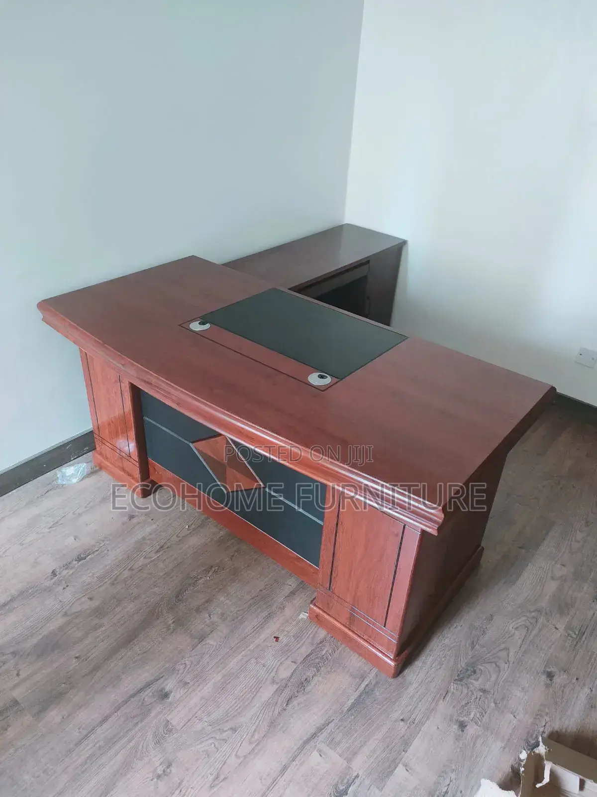 Executive Office Desk With Mahogany Finish