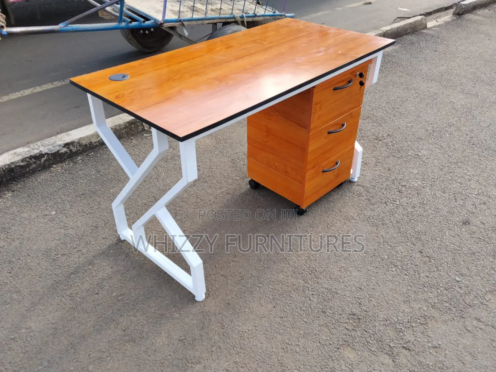 Metallic Home Study Desk With Movable Pedestal