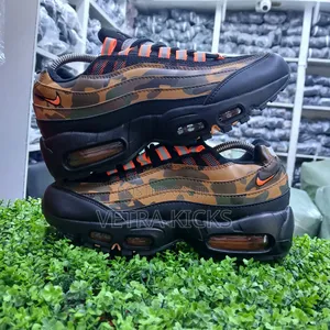 Airmax 95 Sneakers Available