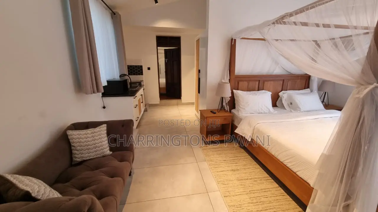 2 Pax Independent Studio Suite, 5 Mins Drive to the Beach in Diani