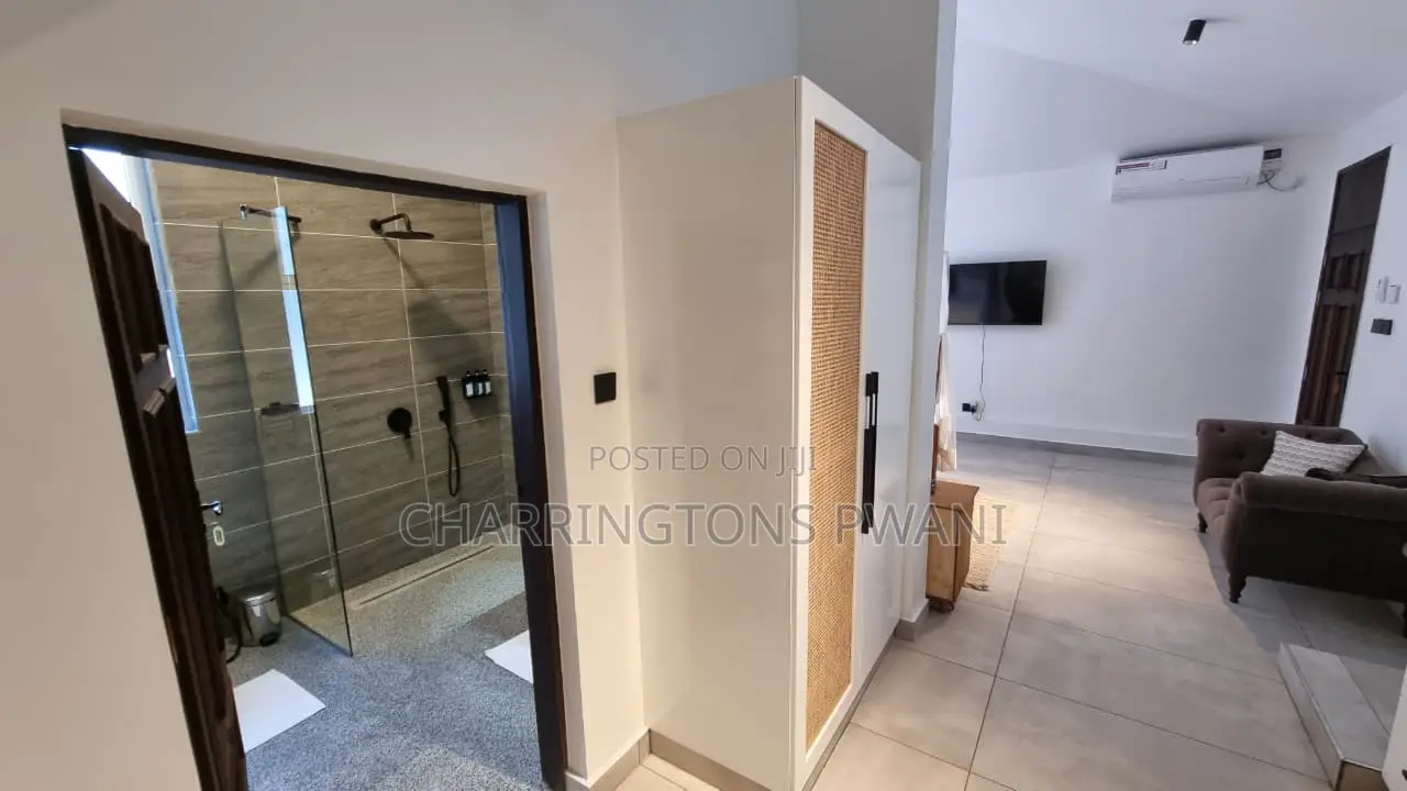 2 Pax Independent Studio Suite, 5 Mins Drive to the Beach in Diani