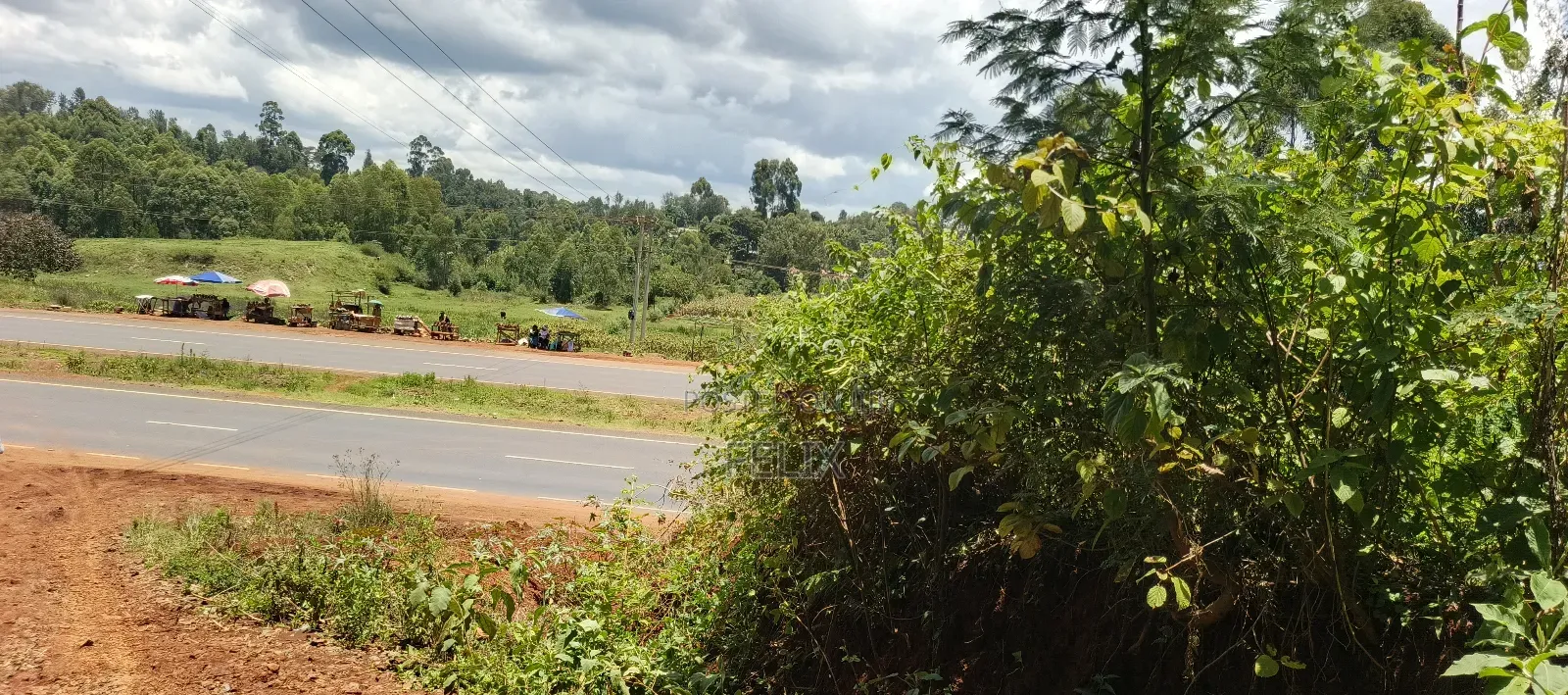 Karatina / Dem 1/2 Acre
