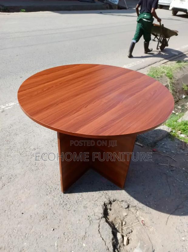 Round Office Table - main view