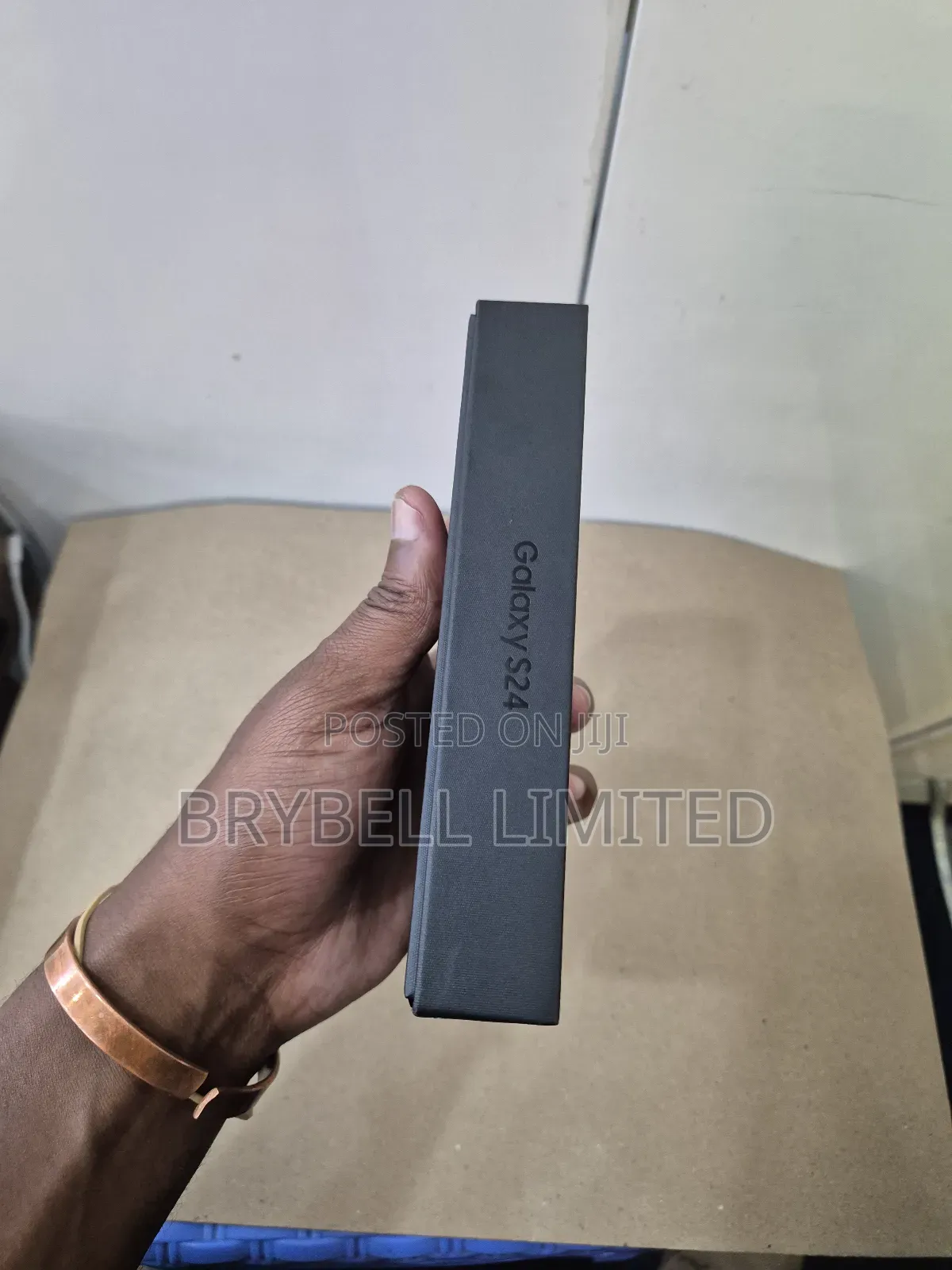 New Samsung Galaxy S24 256 GB Yellow