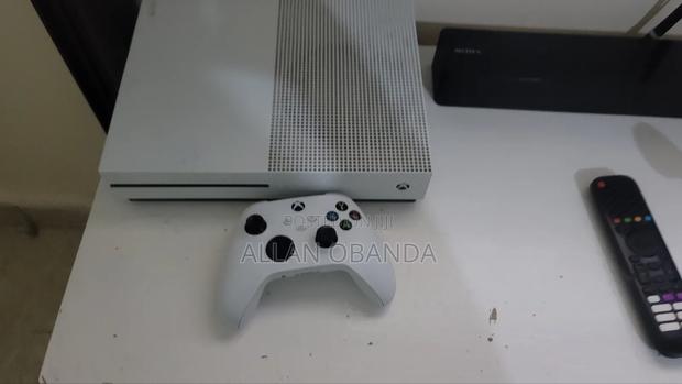 Xbox One S 1tb Console With Series S/X Controller - thumbnail 5
