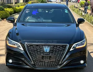 Toyota Crown 2018 Black