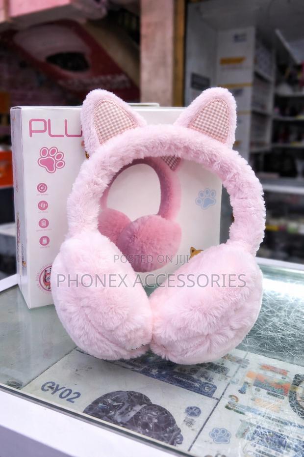 Cute Cat Ear Wireless Headphones – Soft Plush Design - main view