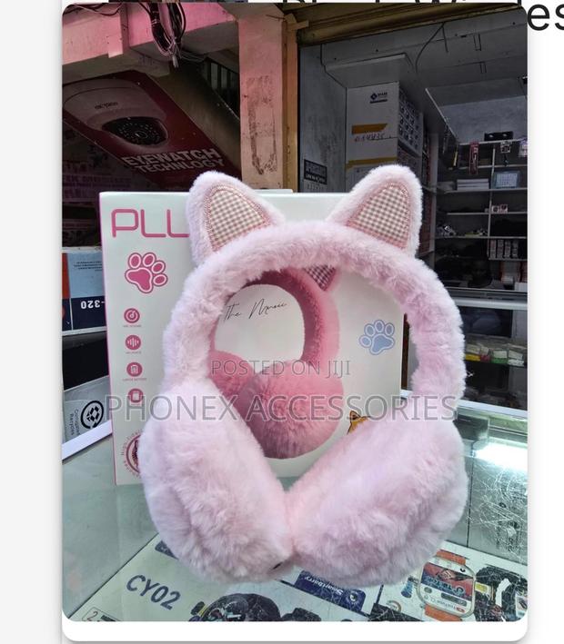 Cute Cat Ear Wireless Headphones – Soft Plush Design - thumbnail 2