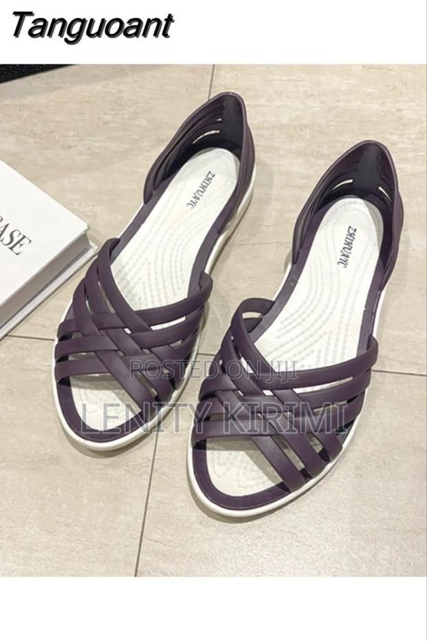 Adidas Samba, Vans and Some Open Shoes. - thumbnail 5