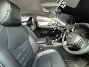 Toyota RAV4 2019 White