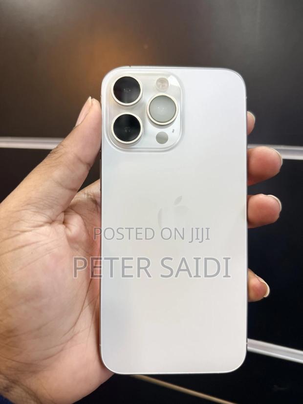 Apple iPhone 15 Pro Max 256 GB White - thumbnail 2