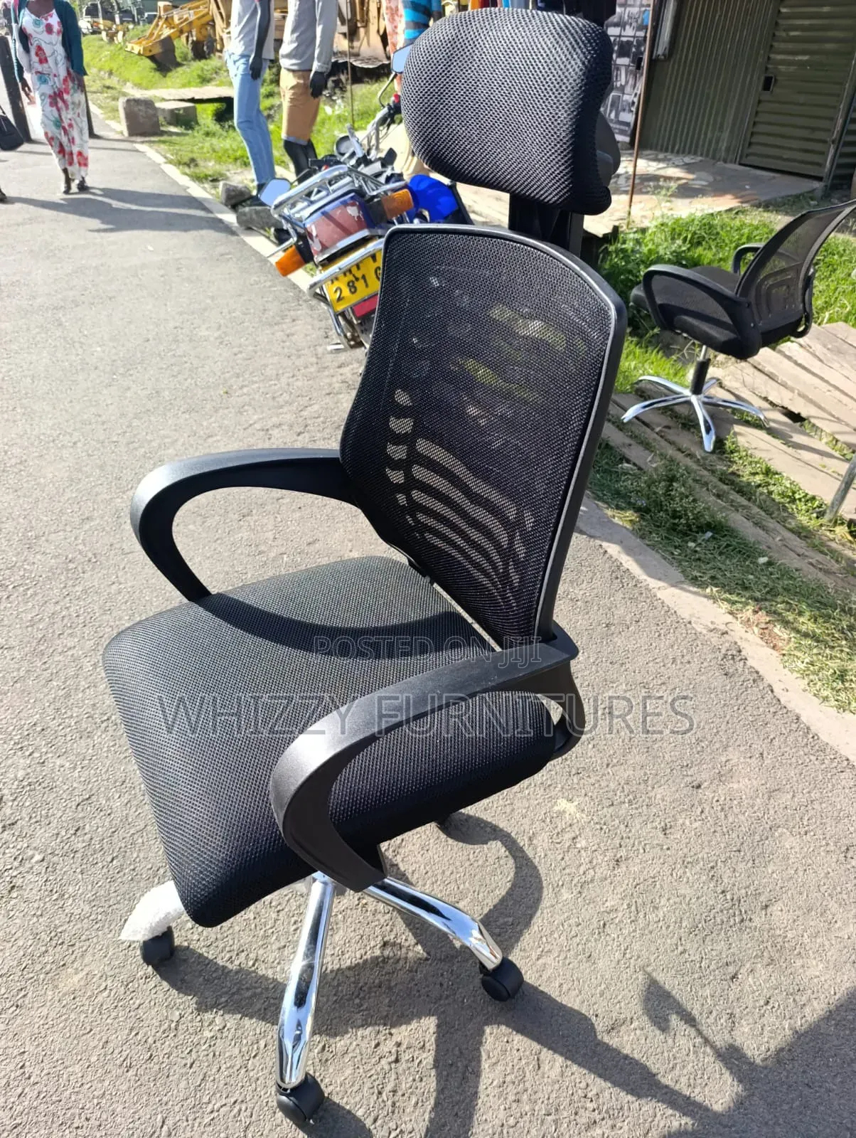 Adjastable Headrest Office Chair