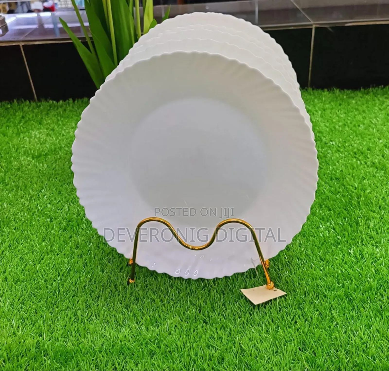 *Dinner Plate All White*Size: 10.5inches.
Comes as a Set of 6pcs.