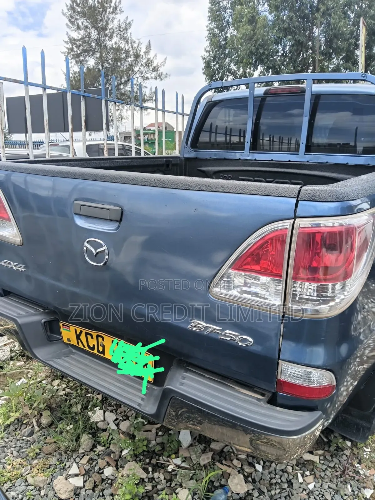 Mazda BT-50 2014 Blue