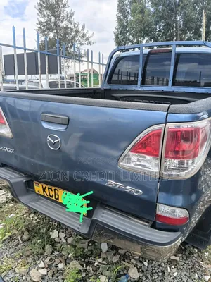 Mazda BT-50 2014 Blue