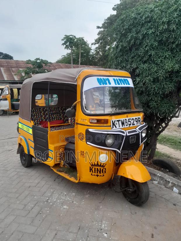 Bajaj RE 2021 Yellow - thumbnail 6