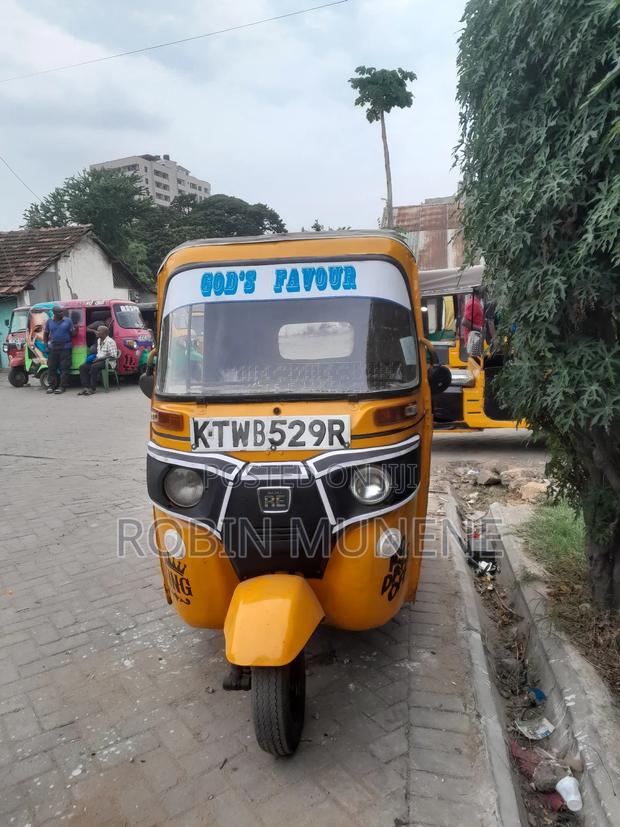 Bajaj RE 2021 Yellow - thumbnail 7