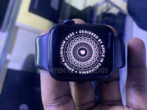 Apple Watch Se 2 - main view