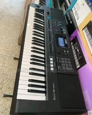 Yamaha PSR E 473 Original Keyboard Plus Metallic Stand Adjustable