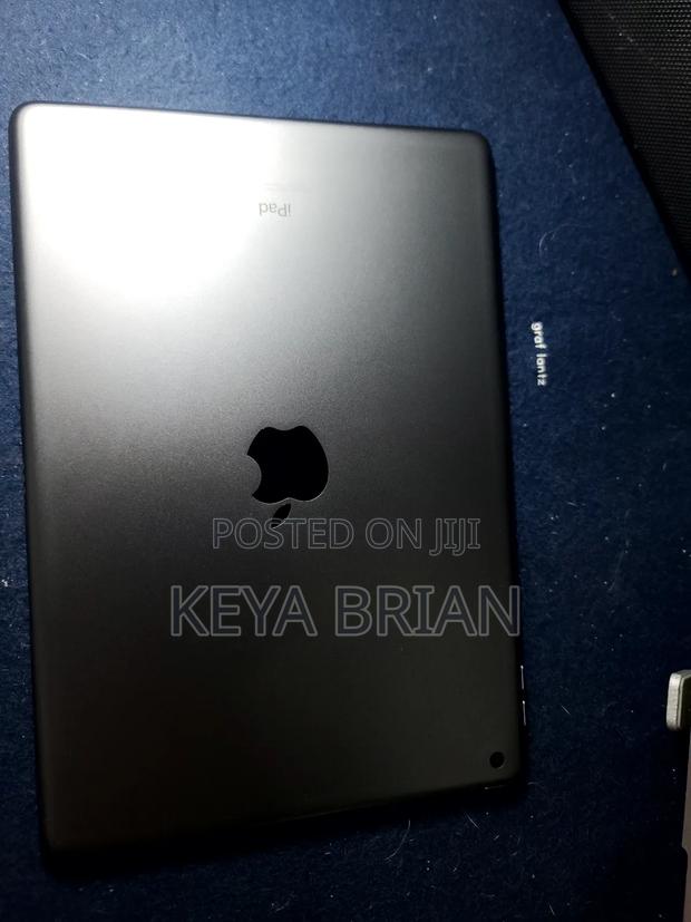 Apple iPad 10.2 (2021) 64 GB Silver - thumbnail 5