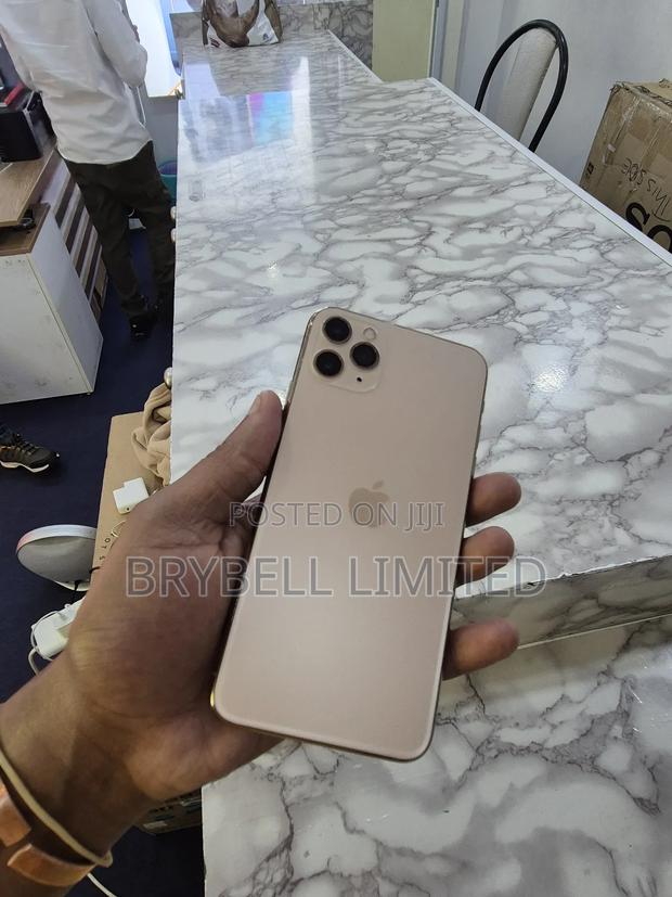 Apple iPhone 11 Pro Max 256 GB Gold - thumbnail 3