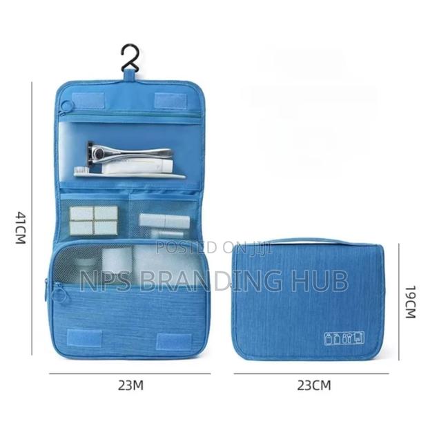 Partitioned Makeup Organizer Bag Zn - main view