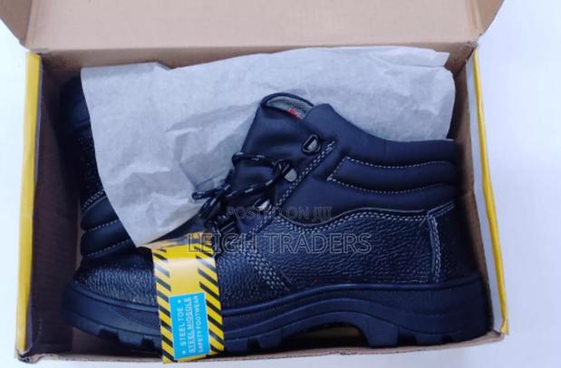 Fashion Safety Work Boots – Steel Toe – Anti-Slip – Black - main view