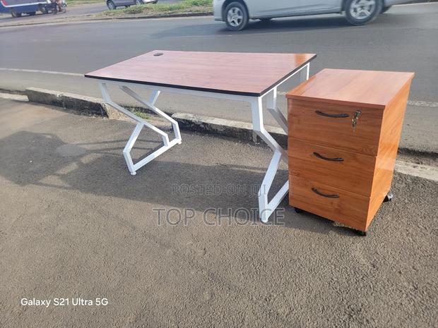Office Tables and Mobile Drawers - thumbnail 2