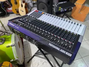 Max Phy-16usb Professional Audio Mixer.