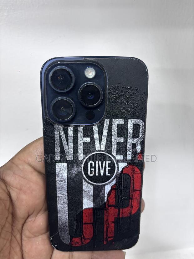 Apple iPhone 15 Pro 256 GB - main view