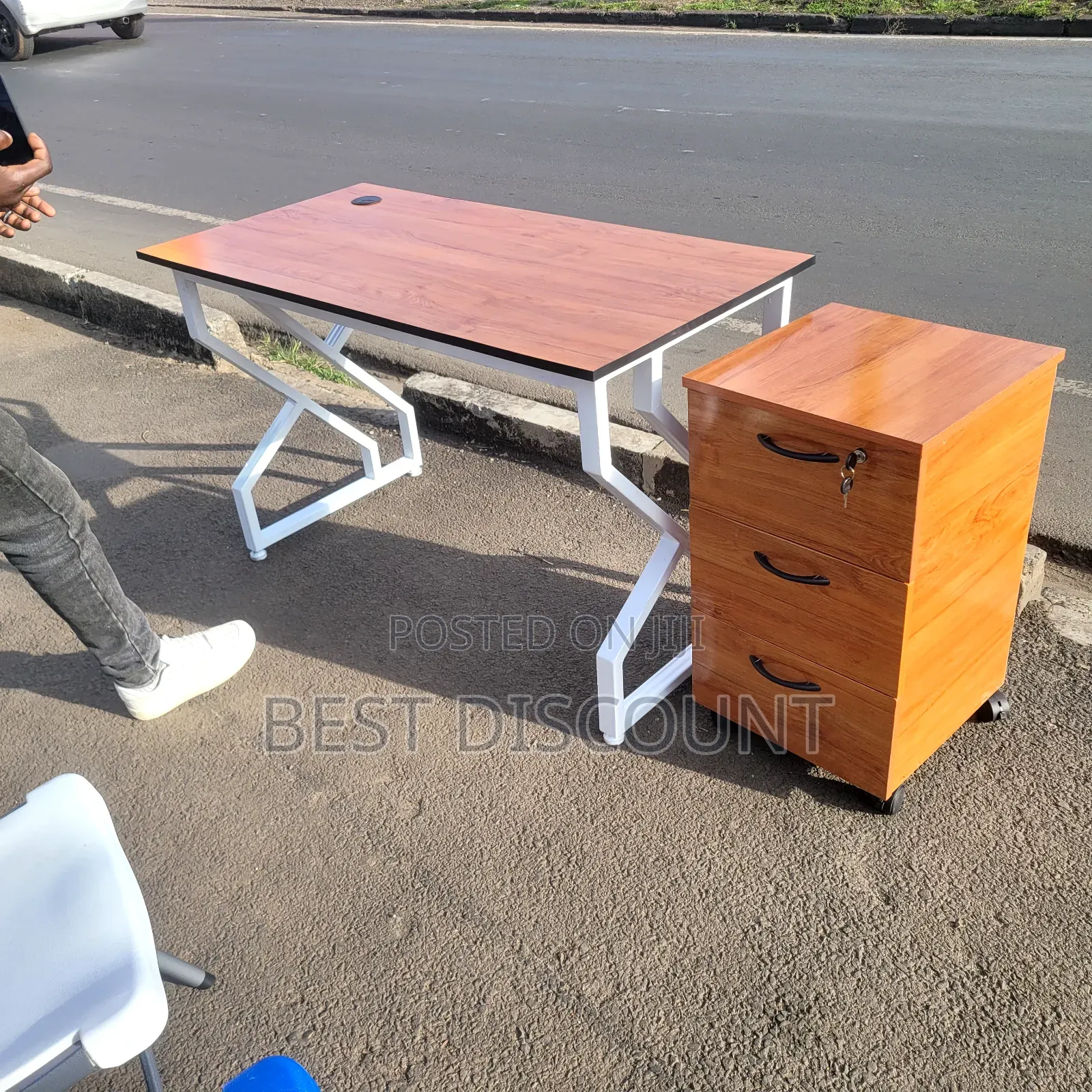 Office Workstation and Mobile Drawer