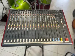 Allen Heath Zed-22fx Analog Mixing Console
