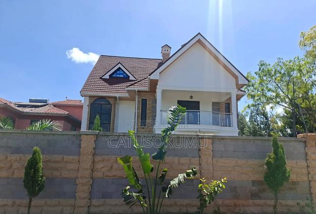 5bdrm Maisonette in Syokimau, Gateway Mall Area for rent
