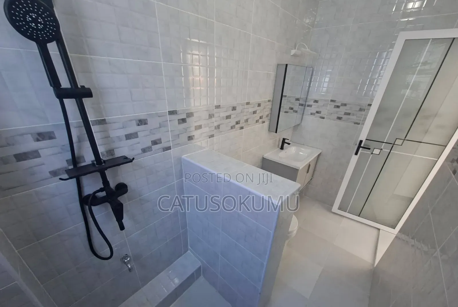 5bdrm Maisonette in Kitengela for sale
