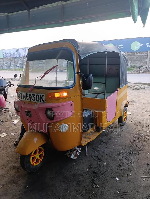 Bajaj RE 2017 Blue - thumbnail 5