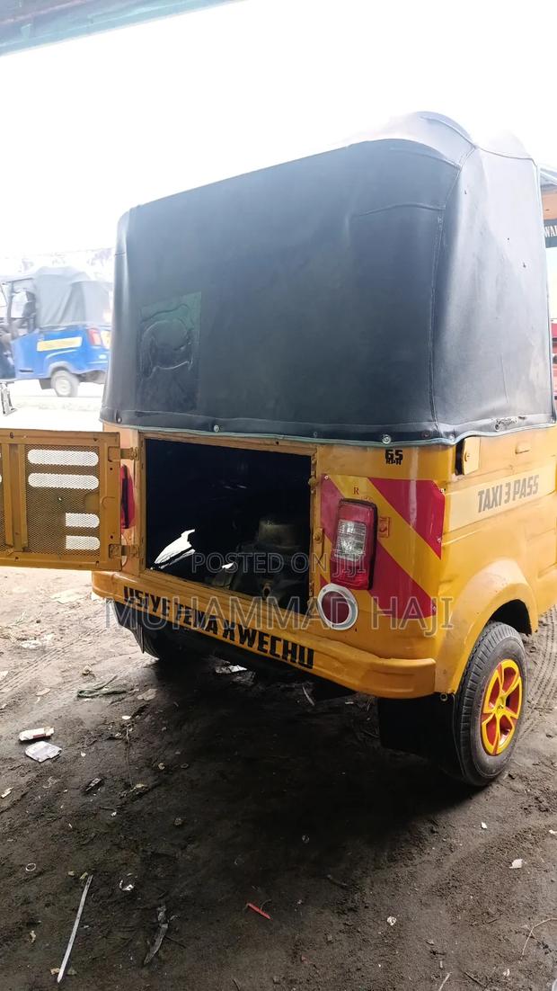 Bajaj RE 2017 Blue - thumbnail 8