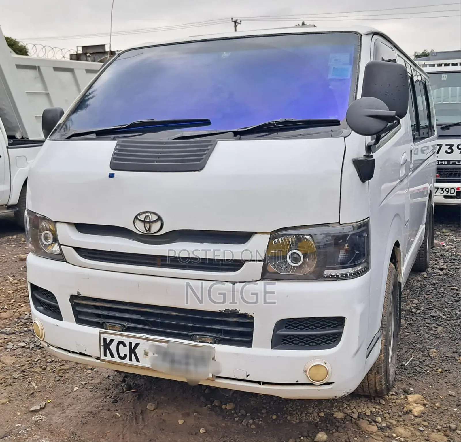 Toyota HiAce 2010 White