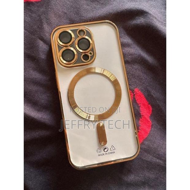 Shockproof Soft Clear Case for Men and Women iPhone 13 Pro Max - thumbnail 3