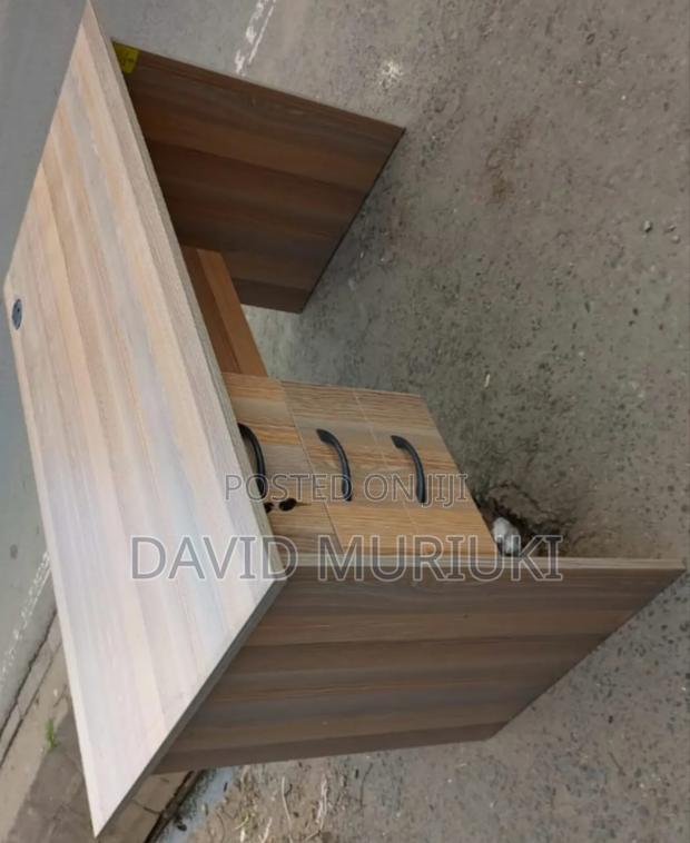 Office Desk Table
0.9m