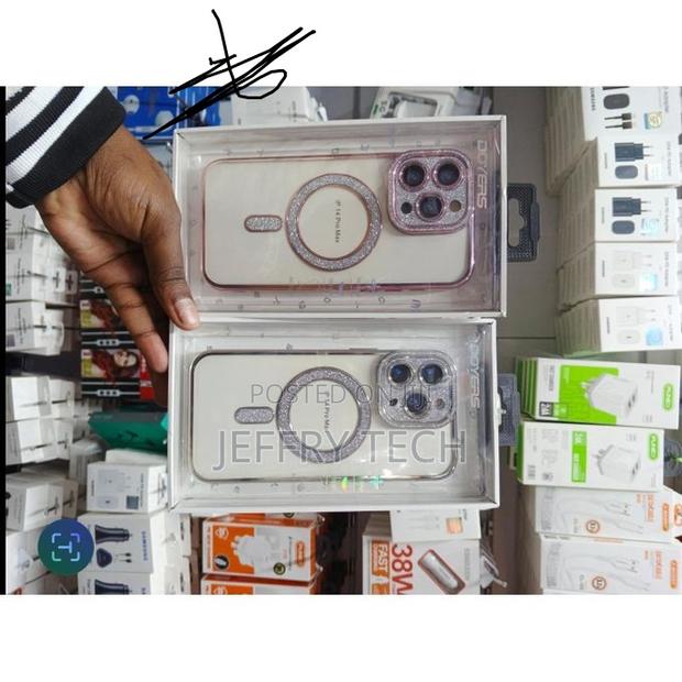 Apple iPhone 14 Pro Max Clear Phone Case With Glitters - thumbnail 3