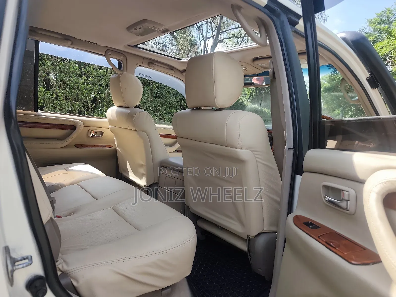 Toyota Land Cruiser HDJ 100 2001 Off white