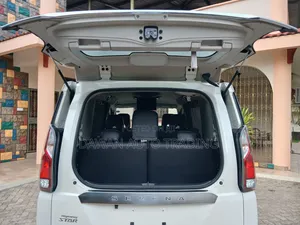 Nissan Serena 2019 White