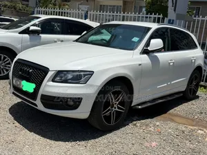 Audi Q5 2.0T Premium Quattro 2012 White